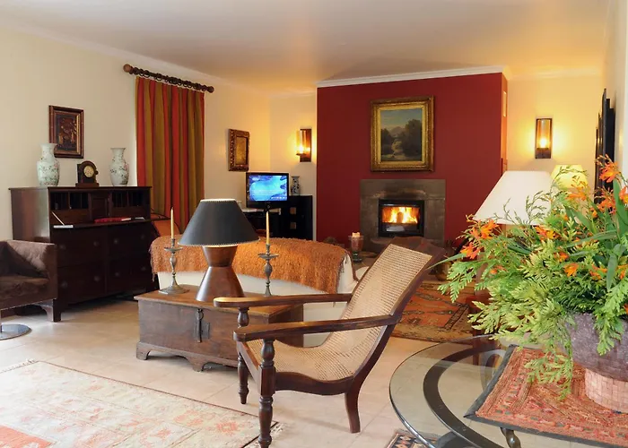 金塔大科瓦多米尔霍酒店